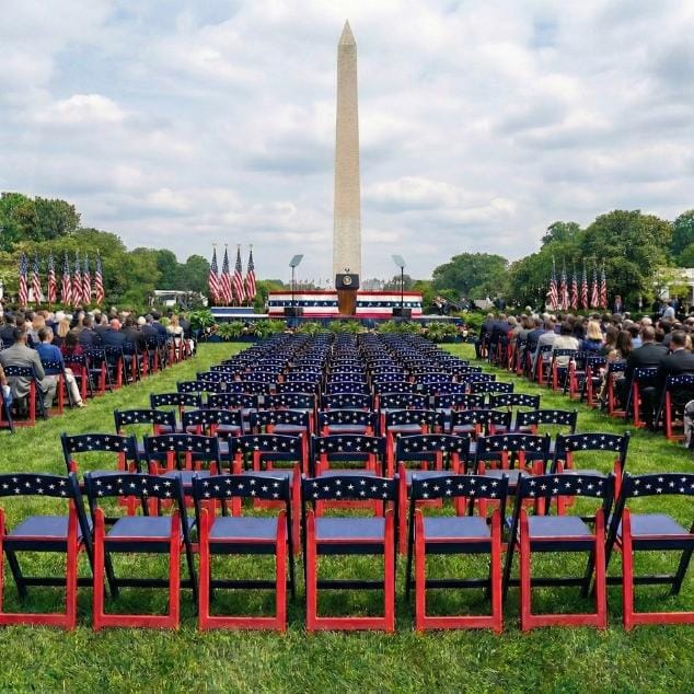 Chivari Red White and Blue Old Glory Resin Folding Chair, 4 Chair Pack by Chivari CFRRWB-KT-4