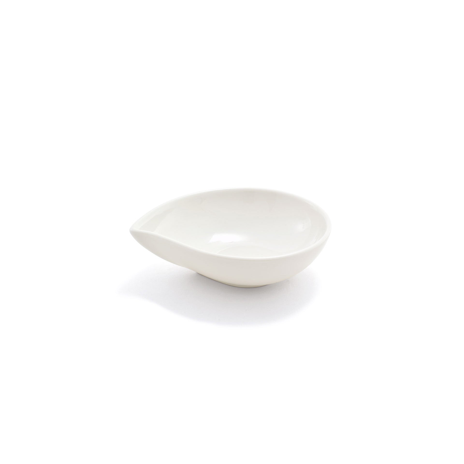 Front of the House FOH DBO071BEP23 5 oz Teardrop Catalyst® Ramekin - Case of 12 FOH-DBO071BEP23