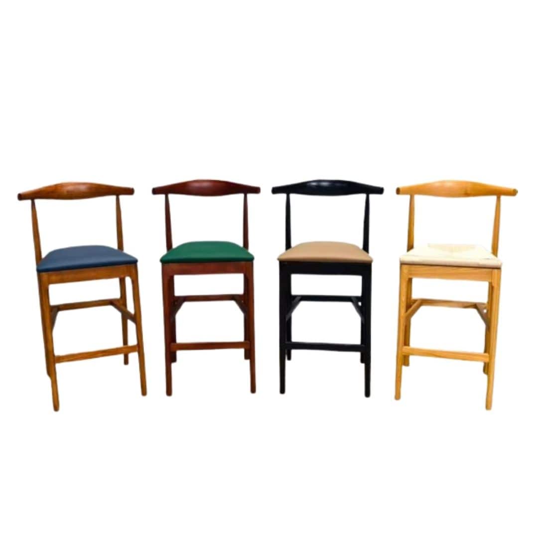 Chivari Black Horn Wood Bar Stool with Ivory Vinyl Cushion BHWB-SHVIV-KT