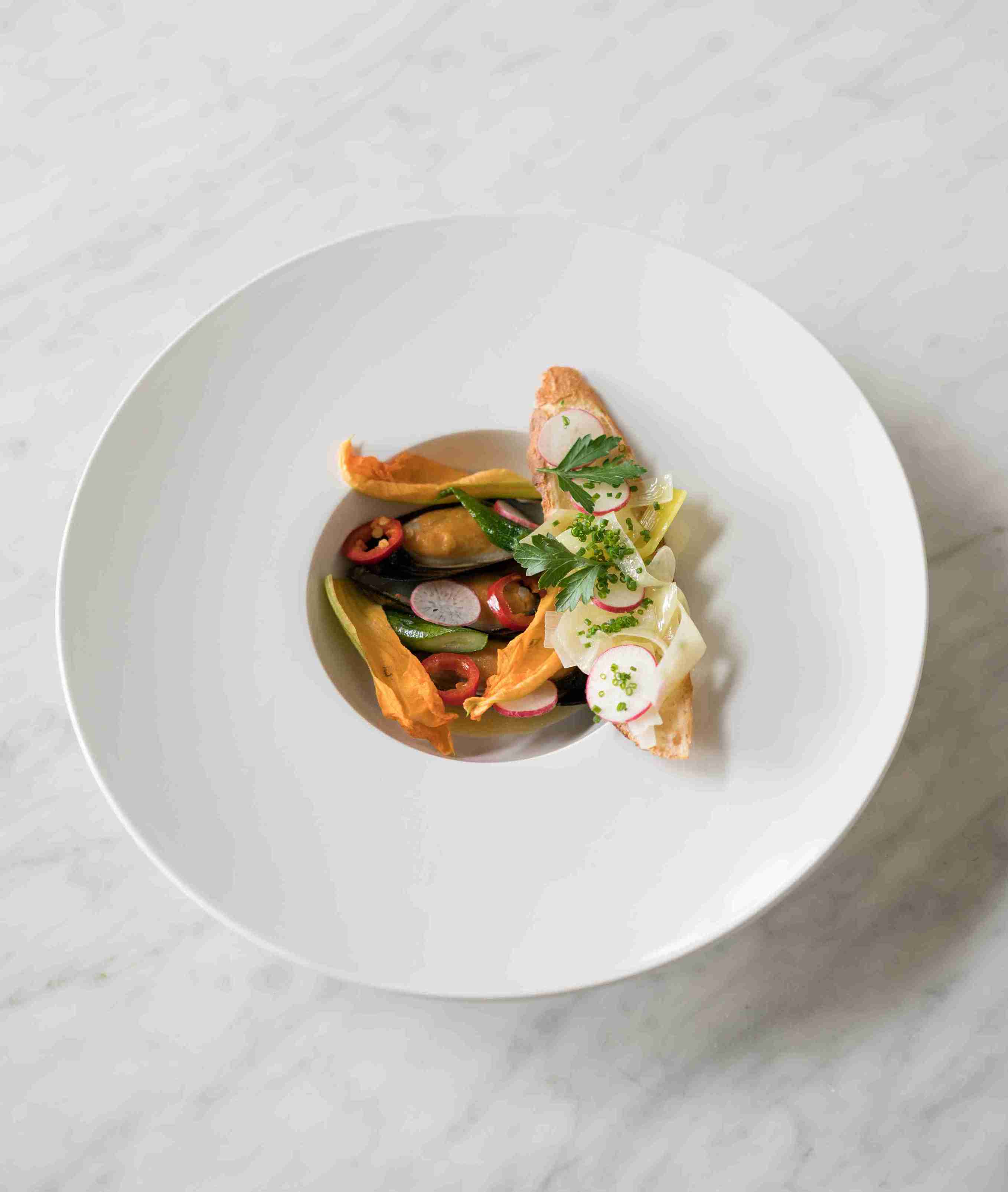 Front of the House Front of the House DBO077WHP23 Monaco 3.5 oz Superwhite Round Porcelain Bowl - Case of 12 FOH-DBO077WHP23